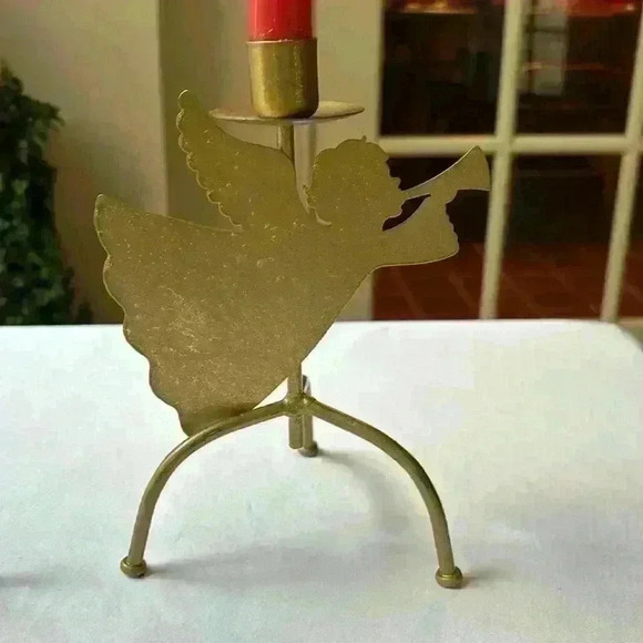 2 Brass/Metal Flying Angels Blowing Horns Standing On 3 Legged Base Christmas - Picture 2 of 6